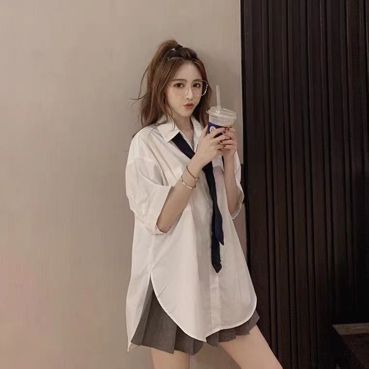 白色简约短袖衬衫新款夏季韩版宽松慵懒显瘦设计感小众女上衣