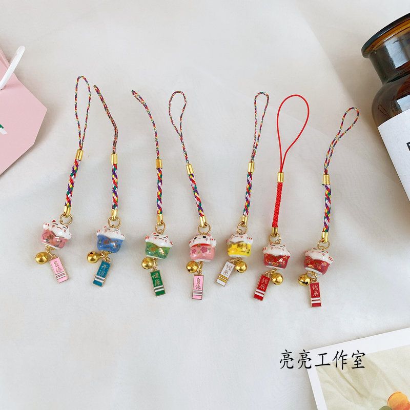 可爱卡通招财猫公仔铃铛小吊牌手机挂件吉祥吊坠包包钥匙挂件挂饰