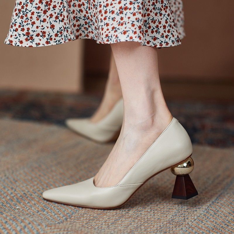 法式高跟鞋女2023新款设计感小众气质ins仙网红尖头粗跟韩版单鞋