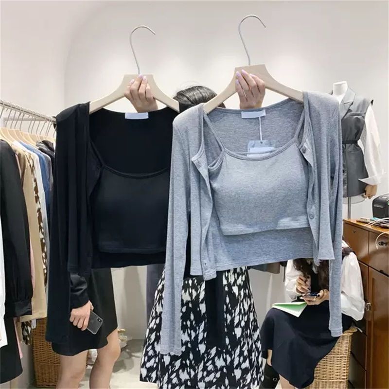 2021早秋新款時髦女裝韓范百搭上衣吊帶+設計感墊肩開衫兩件套潮