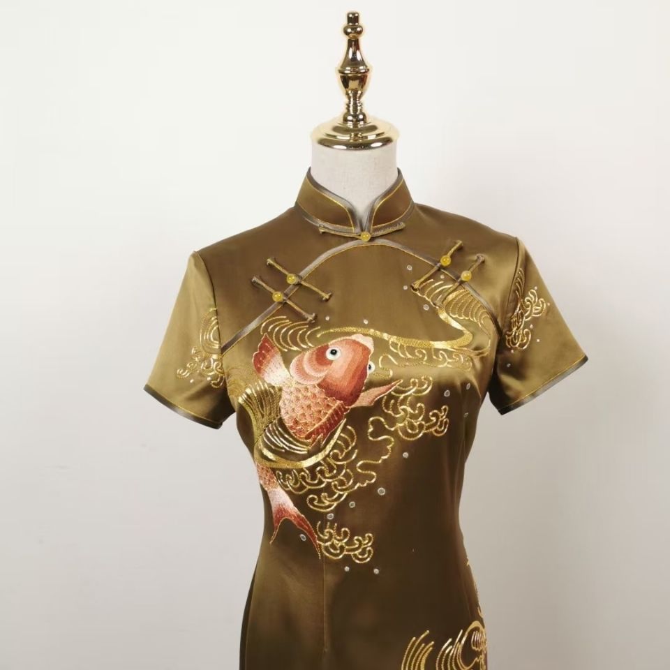 中国风2021年苏绣鲤鱼跳龙门旗袍盘金绣盘银绣重磅真丝桑蚕丝