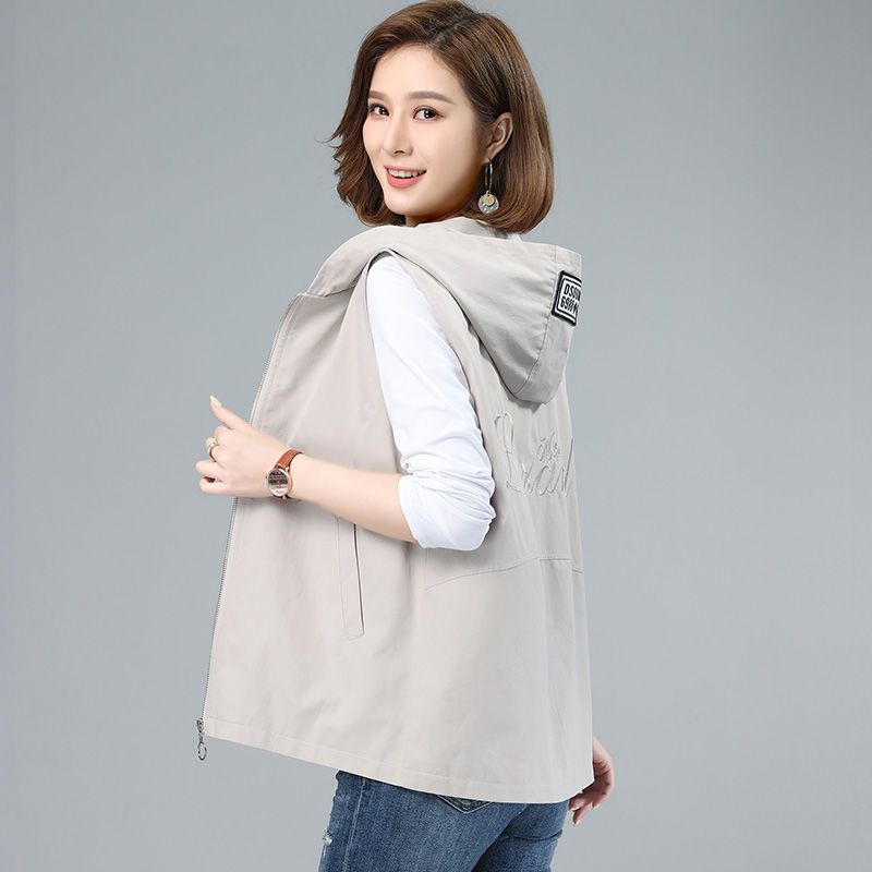 Spring and Autumn Vest Women's New Embroidered Hooded Outerwear Vest  Large Size Loose Mom Casual Vest Jacket