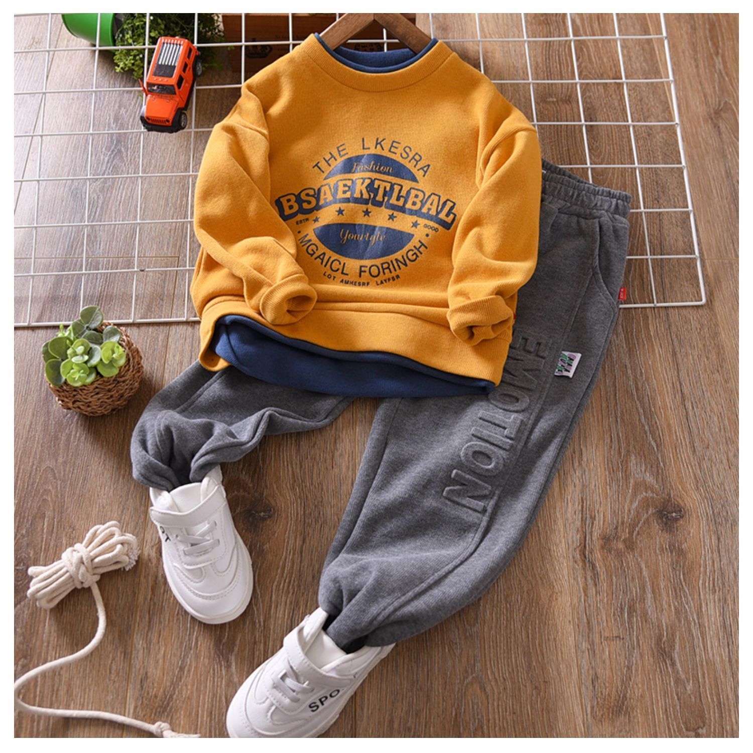 Boys' Autumn suit children's  new spring sweater explodes on the street, foreign style, big boys' handsome long pants trend