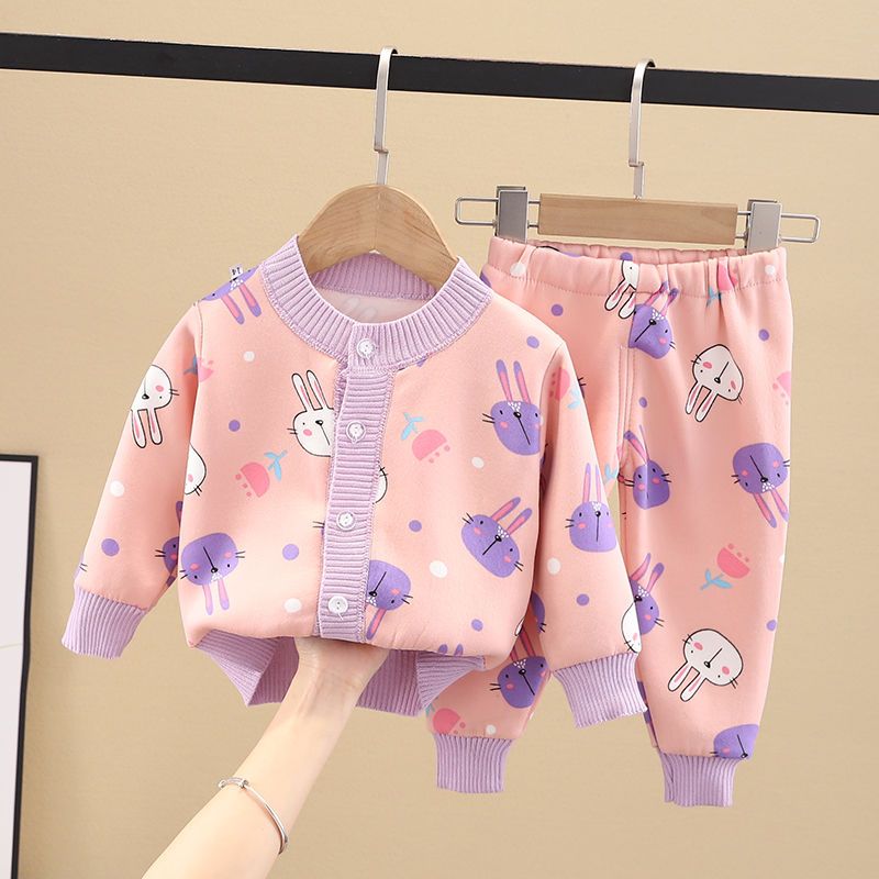 Children's autumn and winter clothing set new outer wear for baby girls plus velvet warm clothes two-piece suit for baby boys cardigan tops