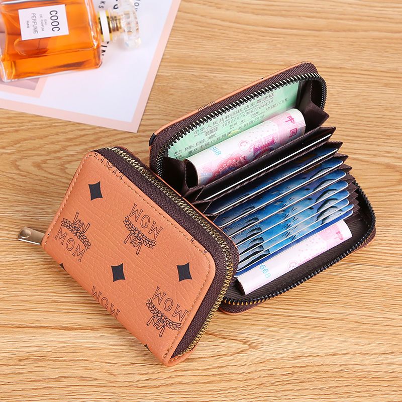 [28 card slots] card holder women's 2021 exquisite high-end large-capacity anti-degaussing small anti-theft card holder