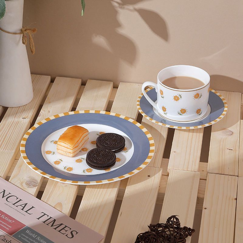 ins可爱复古法式田园风小雏菊陶瓷带勺咖啡杯碟套装下午茶早餐盘