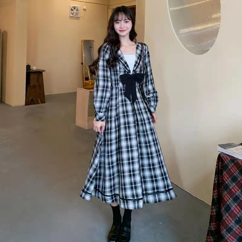 复古黑白格子裙大码显瘦减龄海军领胖mm中长连衣裙减龄微胖设计感