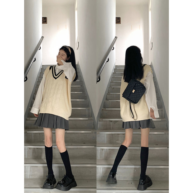Three-piece suit/single-piece spring and autumn college style color matching loose age-reducing layered sweater vest shirt pleated skirt