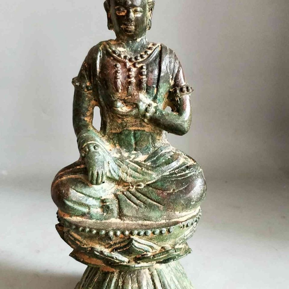 古董古玩铜器,乡下收的汉代青铜佛像摆件