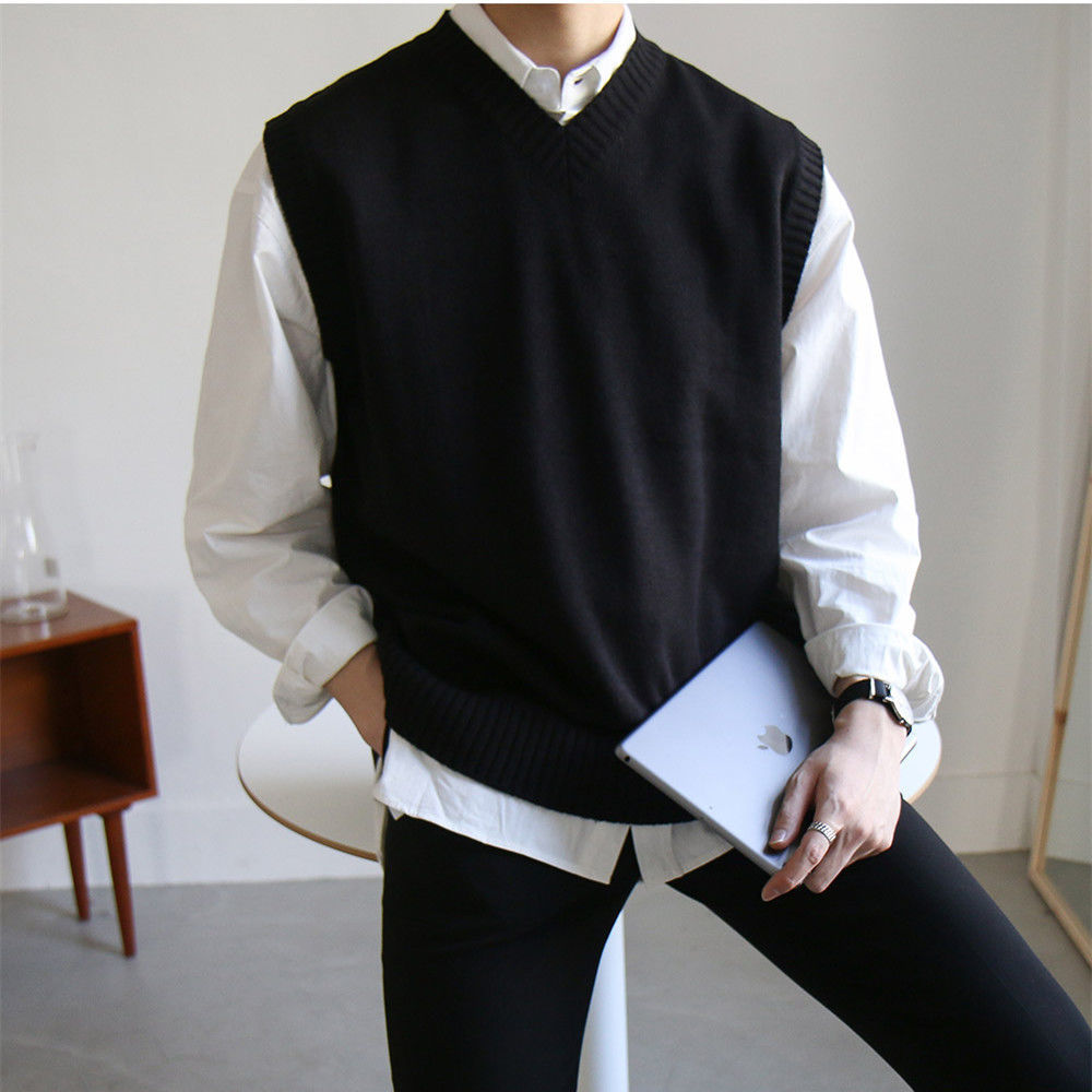 Hong Kong style autumn men's sleeveless sweater vest loose waistcoat bottoming shirt v-neck sweater Korean style vest trend