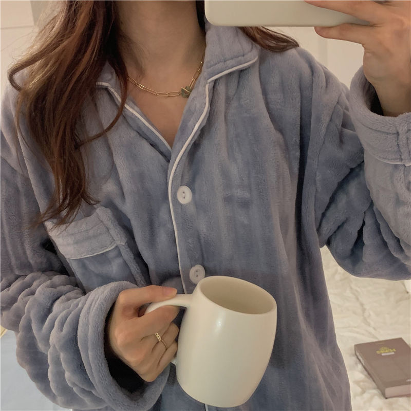 Coral fleece pajamas women's autumn and winter plus velvet thick student Korean version cute loose cardigan flannel home service suit