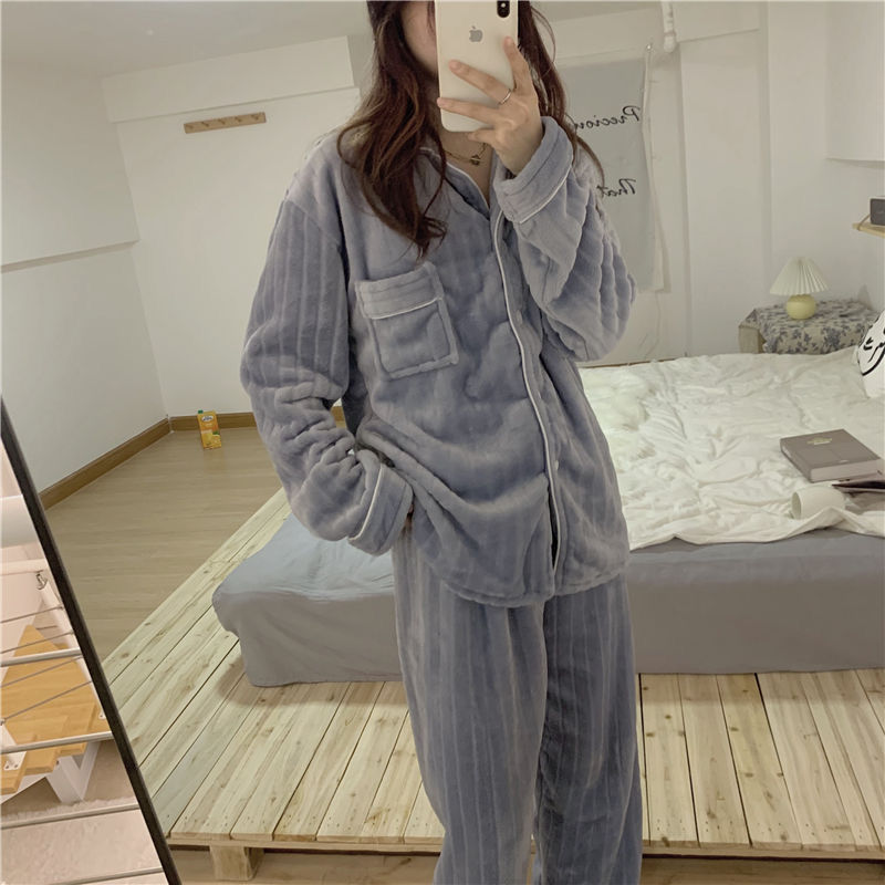 Coral fleece pajamas women's autumn and winter plus velvet thick student Korean version cute loose cardigan flannel home service suit