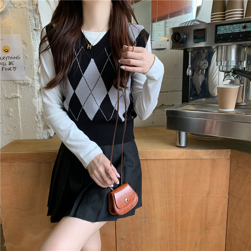Thin knitted vest women's spring and autumn  new sleeveless tops wear rhombus sweater waistcoat tide