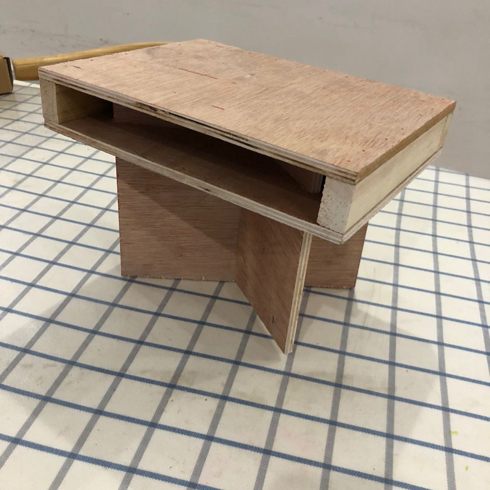 便携式折叠凳手工中空式收纳凳高中通用技术作业凳子