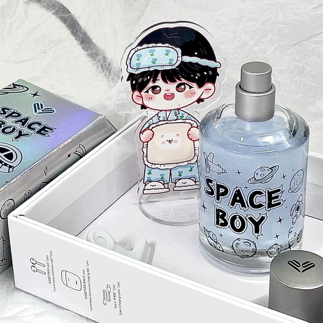 太有少年感了~白襯衫上的味道 !梔尚宇航員太空少女宇宙少年香水~
