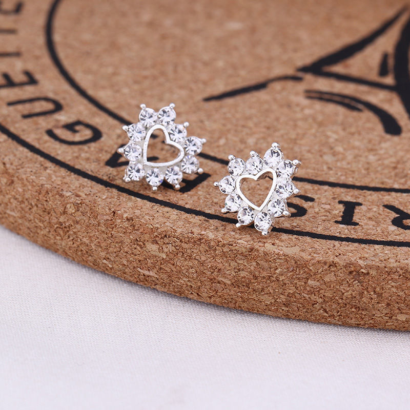 Stud Earrings Female Student Korean Version Simple Personality Temperament Cute Hypoallergenic Ear Jewelry Fashion Internet Celebrity Versatile Earrings