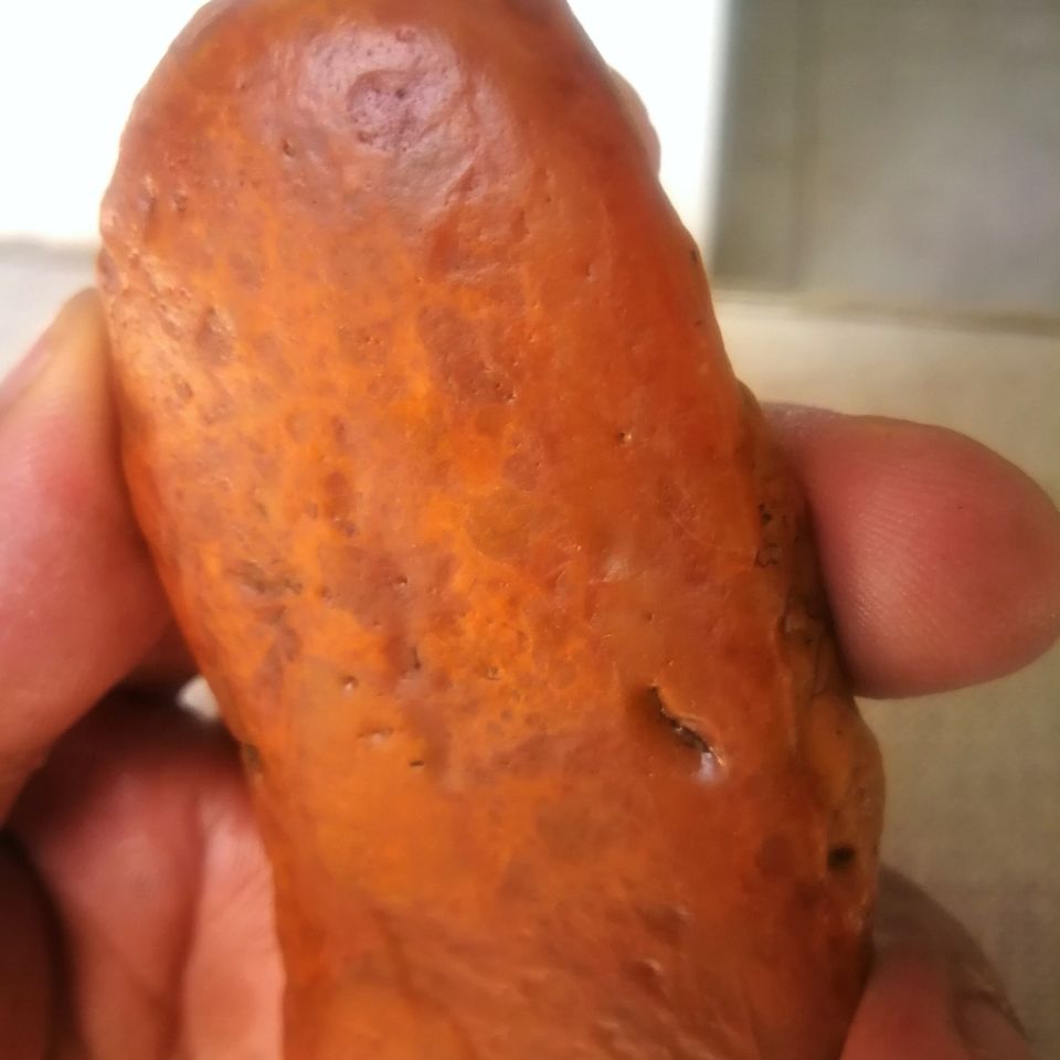 新疆乌尔禾沙漠漆红黄双色彩漆已经玉化到没有皮的油坨子地表漆.