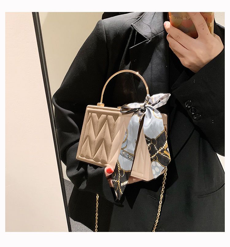 Scarf Small Square Handheld Box Bag With Pleated Embroidery Detail_voghion.com