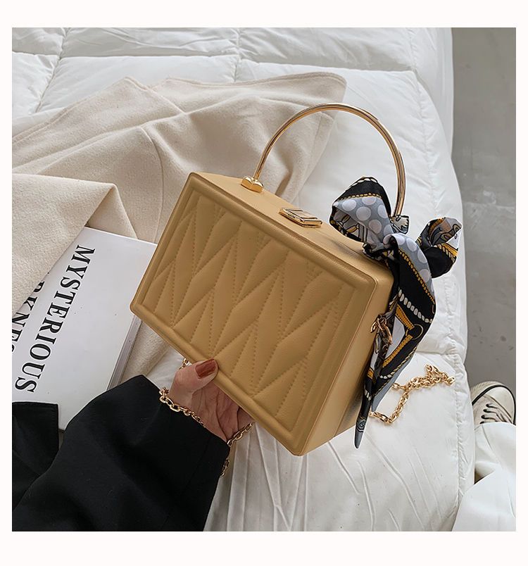Scarf Small Square Handheld Box Bag With Pleated Embroidery Detail_voghion.com