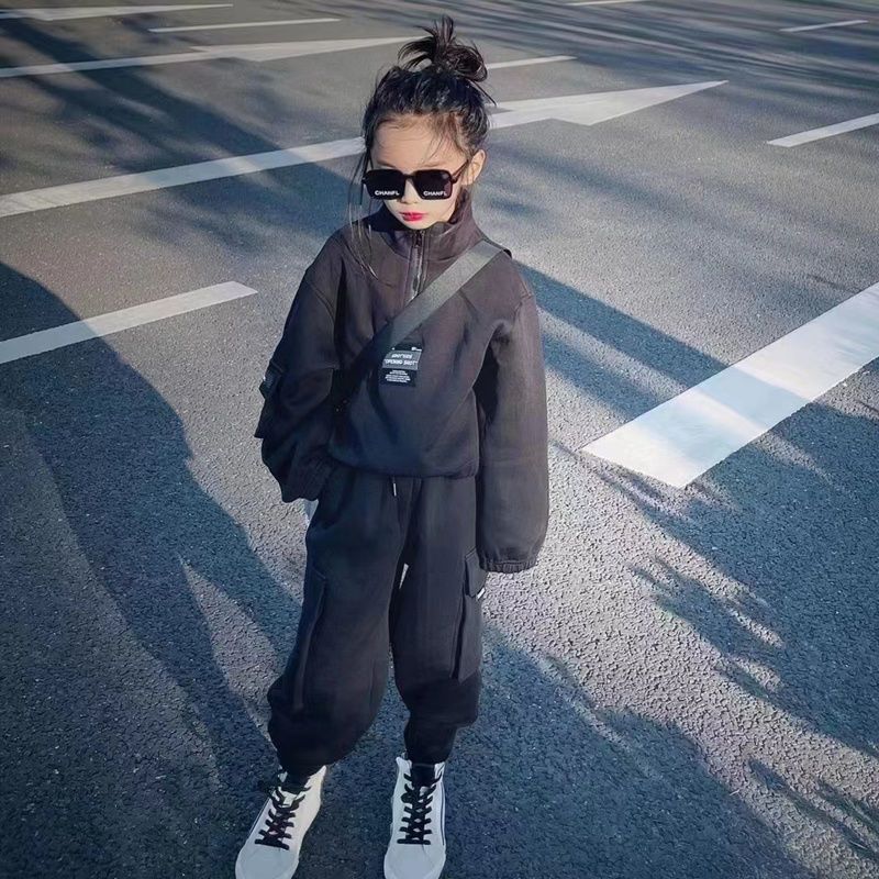 Korean children's clothing girls' suit autumn clothing 2021 new medium and large children's fashion western style sportswear spring and autumn two-piece set