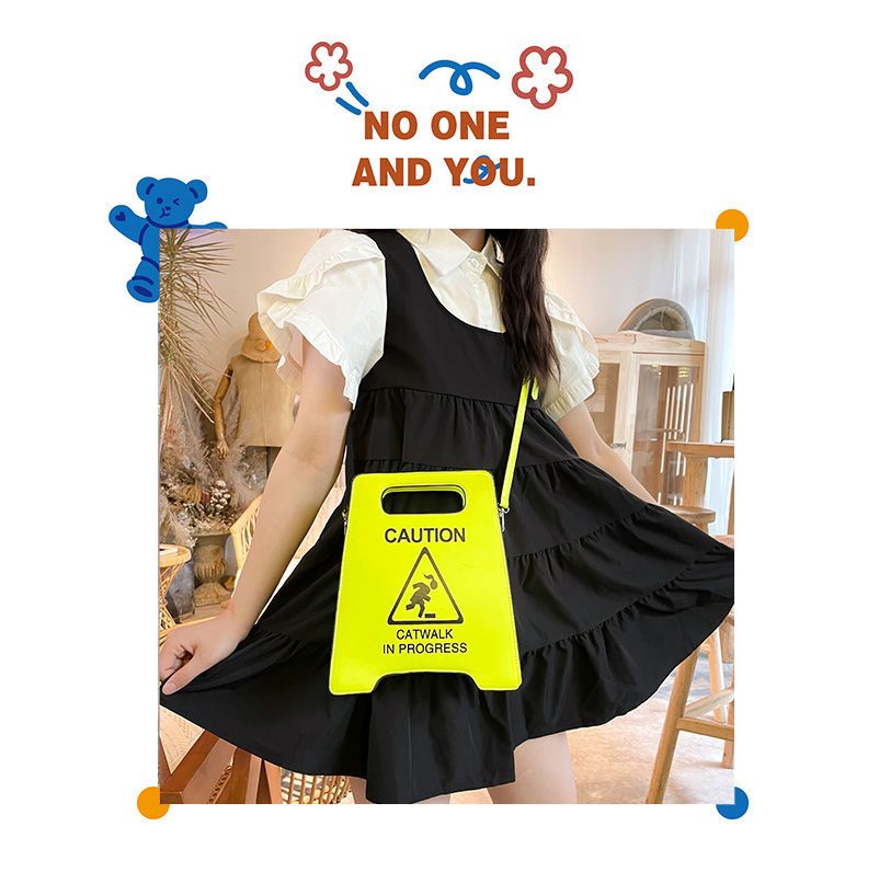 PU nouveau signe de stationnement personnalisé amusant créatif interdit de conduite mode fille sac à bandoulière marée_voghion.com