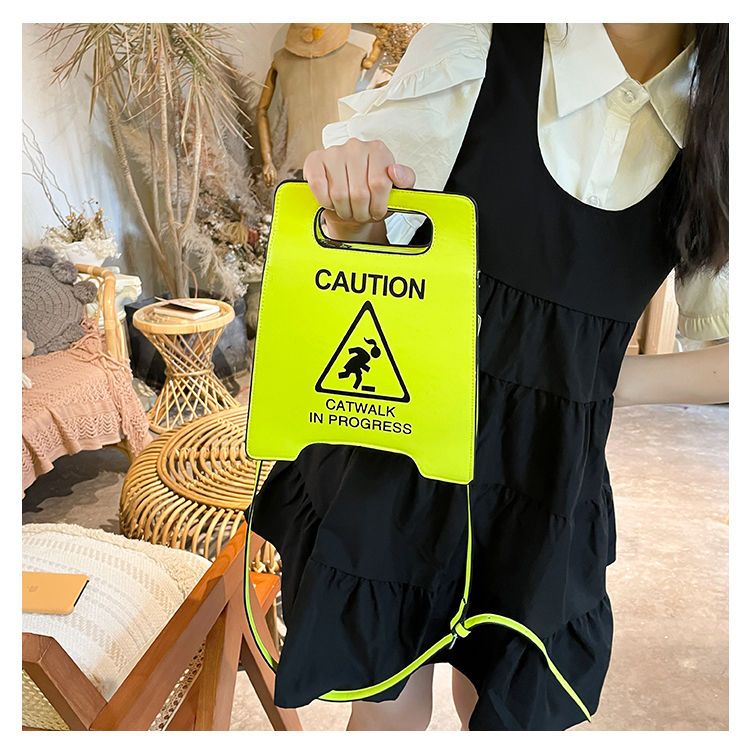 PU nouveau signe de stationnement personnalisé amusant créatif interdit de conduite mode fille sac à bandoulière marée_voghion.com