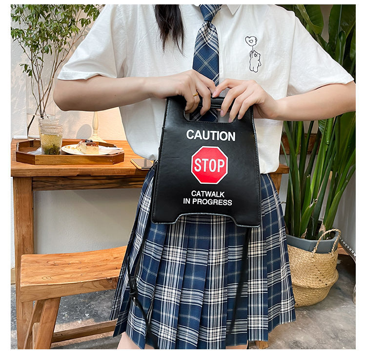 PU nouveau signe de stationnement personnalisé amusant créatif interdit de conduite mode fille sac à bandoulière marée_voghion.com
