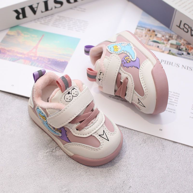 Baby shoes winter 0-1-3 years old plus velvet toddler shoes soft sole male and female baby two cotton plus velvet casual sneakers