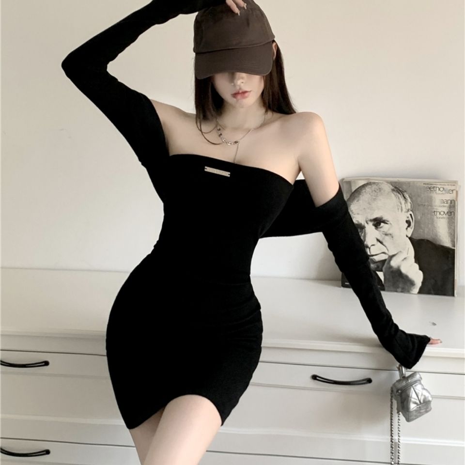 純欲氣質抹胸修身連衣裙女裝秋季2021年新款短裙緊身包臀打底裙子