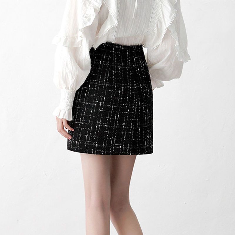 2022 spring and autumn new style small fragrant wind skirt women's high waist a-line skirt black plaid skirt all-match bag hip skirt