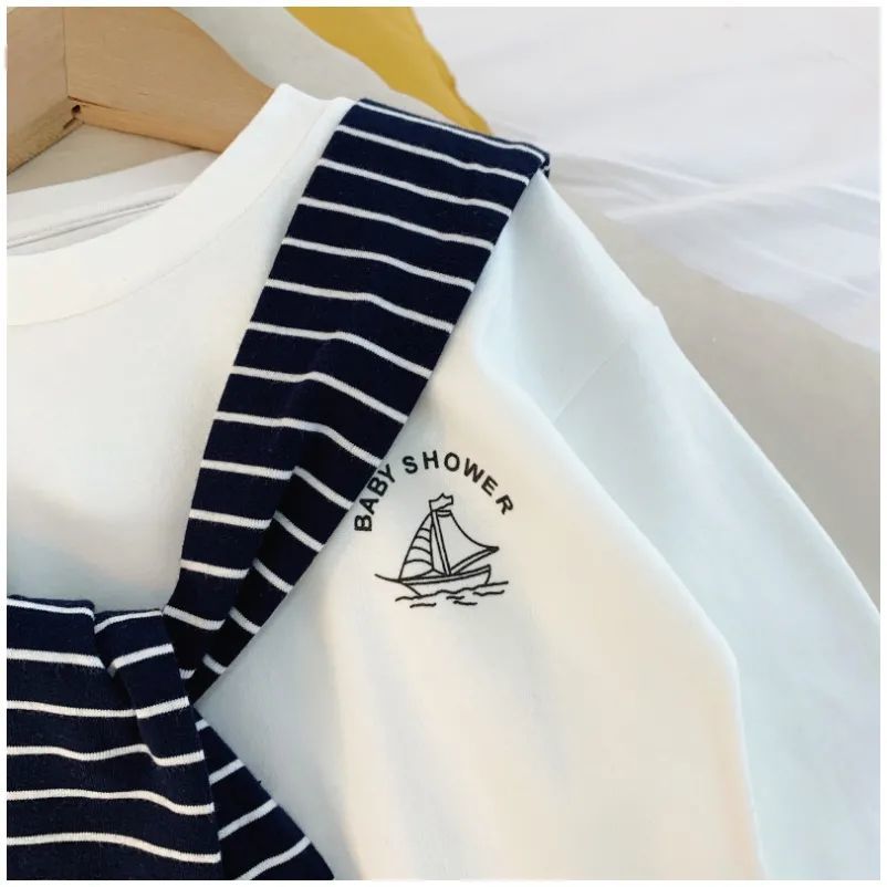 Children's T-shirt boy baby handsome clothes 2022 new spring and autumn fake two-piece strappy top boy long-sleeved T-shirt