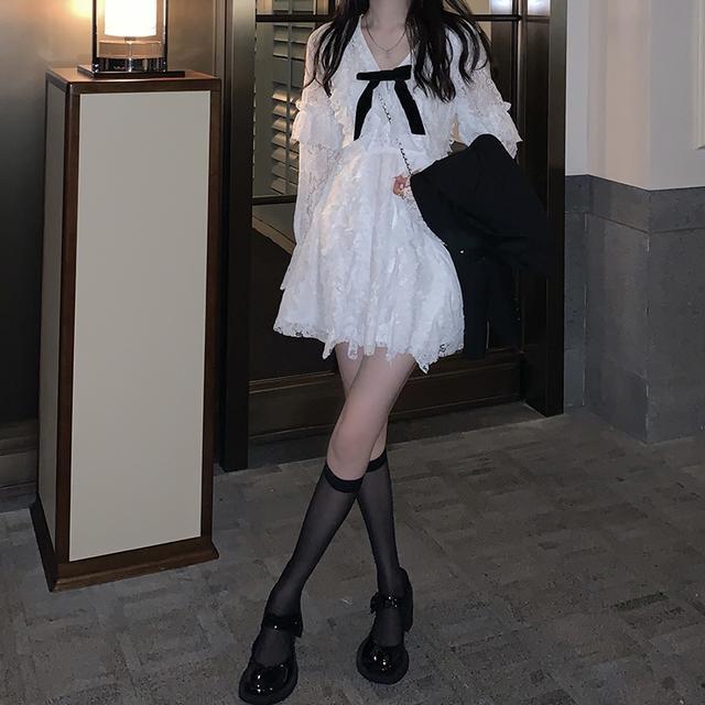 One Piece/Set Black Simple Short Suit Jacket Women + White Lace Bowknot Long Sleeve Dress