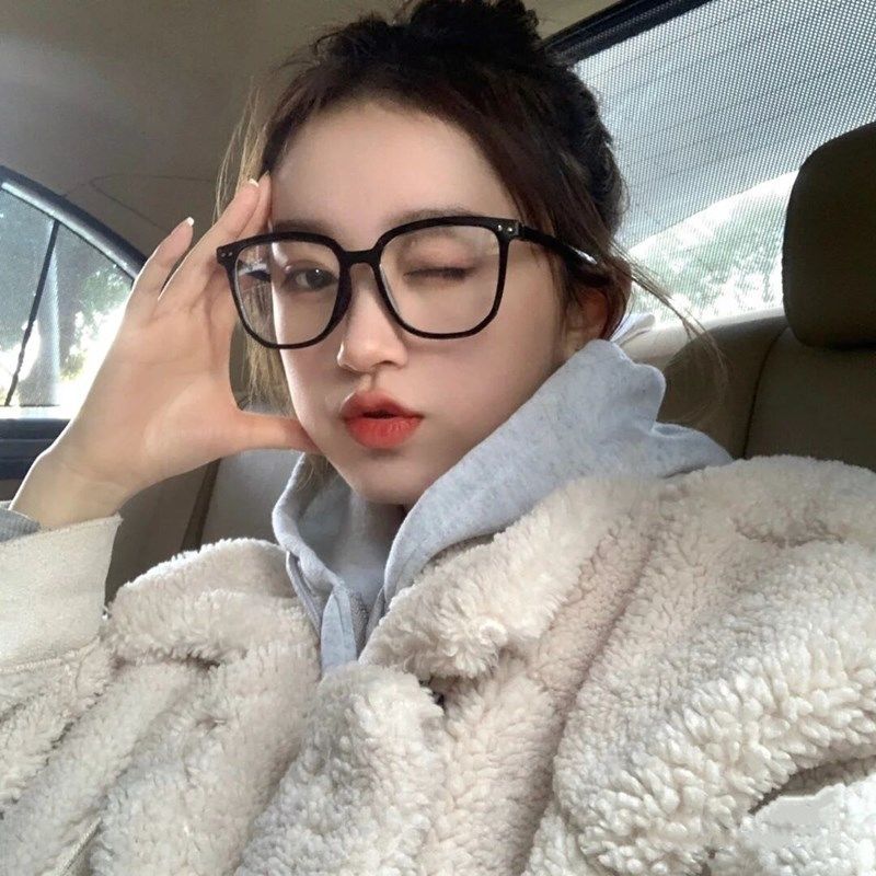 Black frame myopia glasses women's Korean version trendy net red style glasses frame men can be equipped with degrees plain face artifact big frame thin