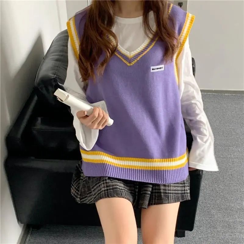 Two-piece suit / autumn and winter JK fashion all-match vest Japanese two-piece sweater student bottoming striped shirt