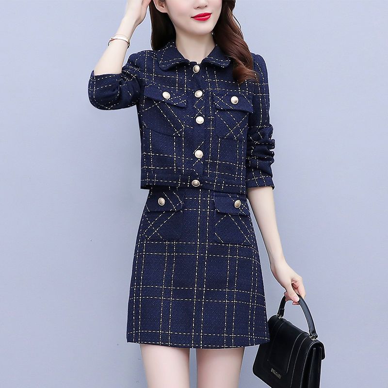 Fat mm ladies Xiaoxiangfeng two-piece suit 2022 winter new Korean version of the foreign style short coat slimming fashion suit skirt women