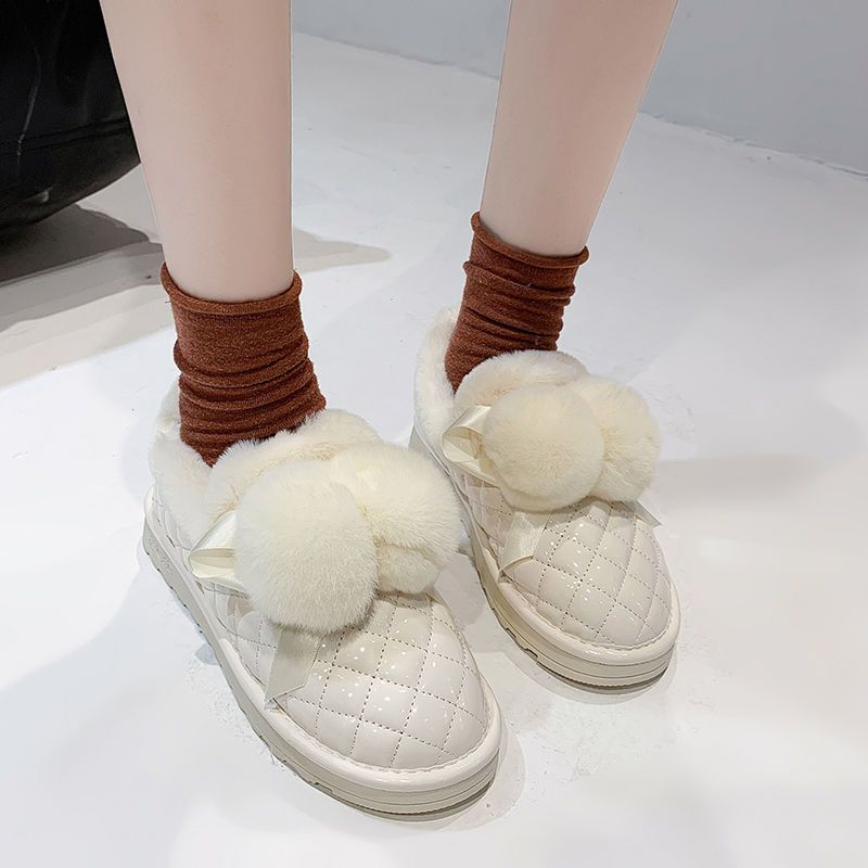 棉鞋女冬2021新款潮加绒蝴蝶结防滑毛毛鞋外穿毛球可爱亮面雪地靴