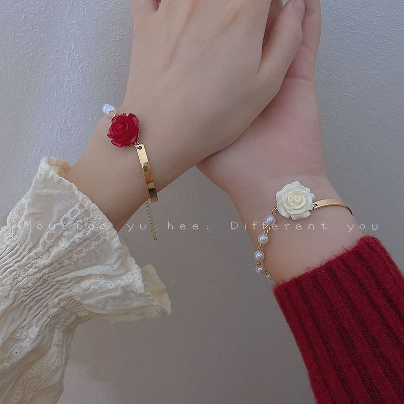 Red rose and white rose pearl flower boudoir honey bracelet female French temperament niche high-end bowknot jewelry
