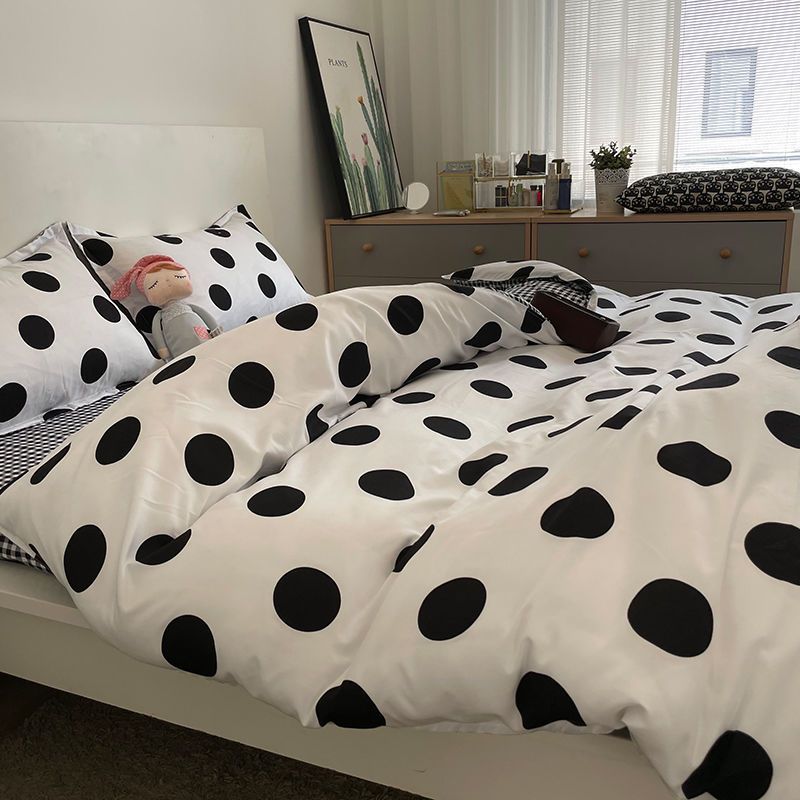Cartoon style leopard print strawberry bear four-piece single student dormitory bed sheet quilt cover three-piece bedding set