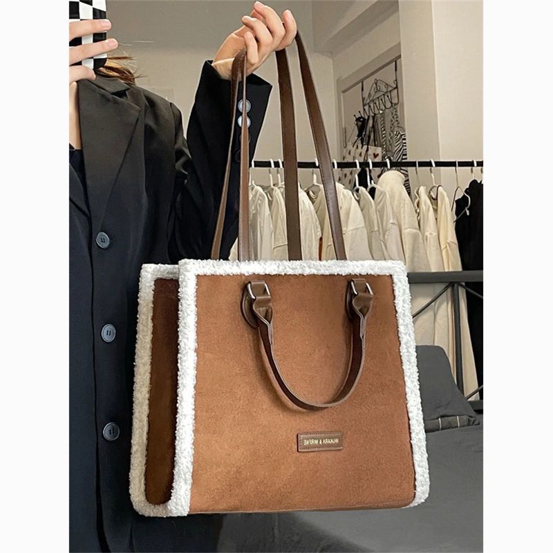 Drink Talk DrinKing Lamb Hair Handbag 2023 Autumn/Winter One Shoulder Crossbody Large Capacity Tote Bag_voghion.com