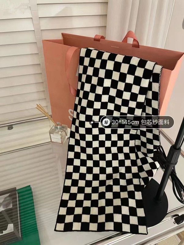 Sciarpa a scacchiera Witer da donna 2021 New Advaced Kitted Neck Network Red Is Style High Beauty Studet Corea_voghion.com