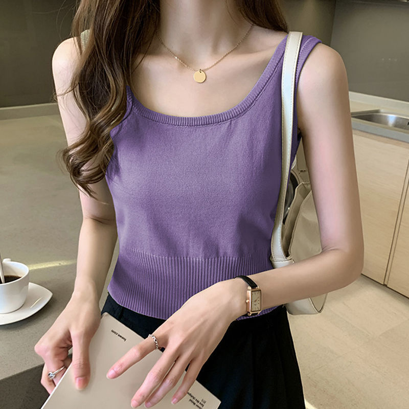 Ice silk suspender vest for slim women wearing a short sleeveless top outside the suit with a back knit bottoming shirt inside