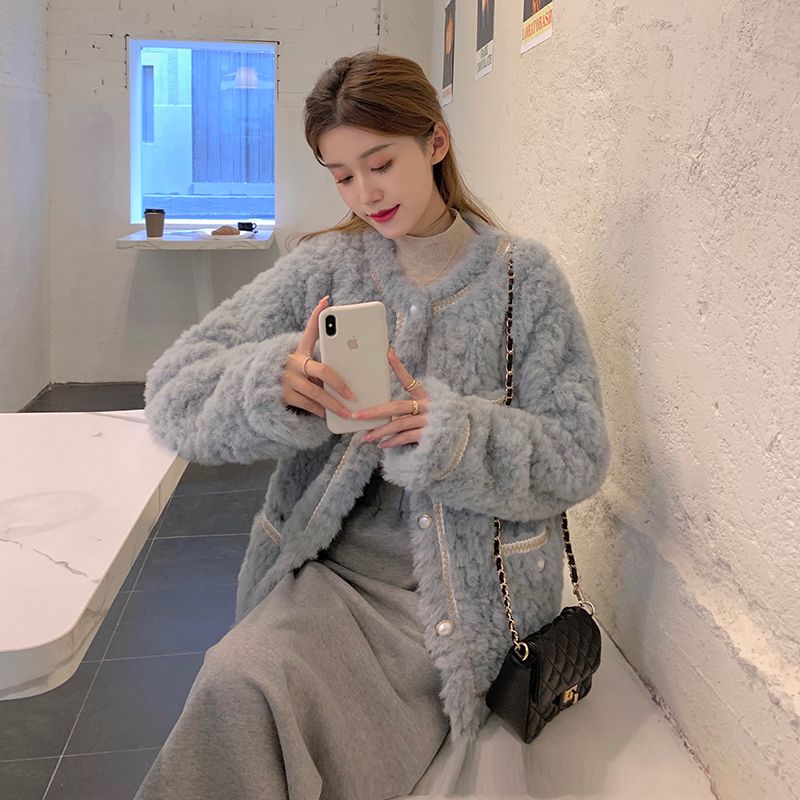 Xiaoxiangfeng lamb wool coat  autumn and winter new Korean version loose small warm all-match short top