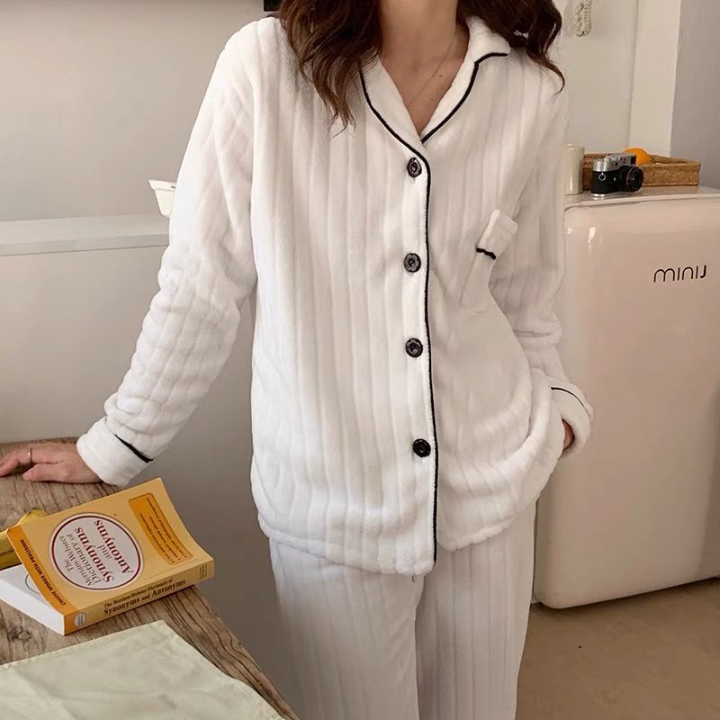 Coral fleece pajamas women's autumn and winter plus velvet thick student Korean version cute loose cardigan flannel home service suit