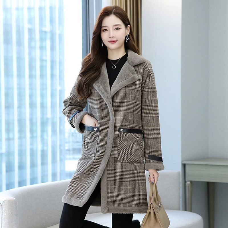 Plaid woolen coat for women autumn and winter mid-length plus velvet warm large size loose windbreaker fashionable new woolen coat