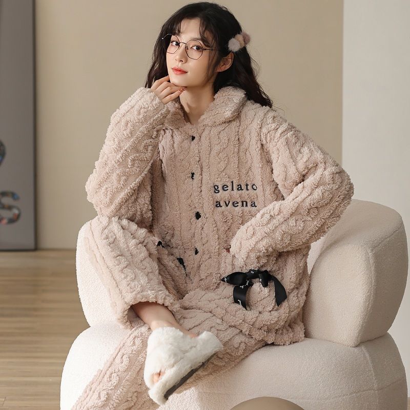 Thickened three-layer quilted pajamas women's winter coral fleece women's home service autumn and winter new warm suit can be worn outside