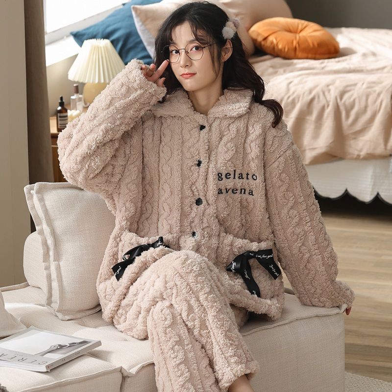 Thickened three-layer quilted pajamas women's winter coral fleece women's home service autumn and winter new warm suit can be worn outside