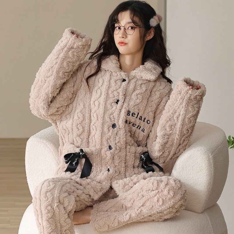 Thickened three-layer quilted pajamas women's winter coral fleece women's home service autumn and winter new warm suit can be worn outside