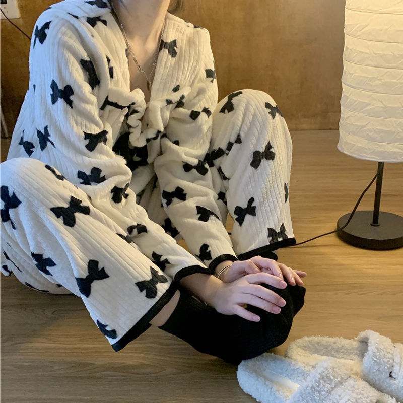 2022新款珊瑚絨睡衣女秋冬季長袖加厚學生可愛家居服套裝冬可外穿