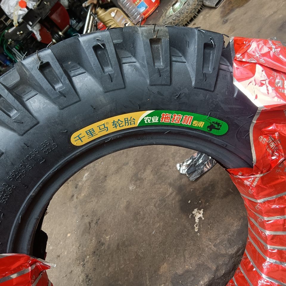 00-12三轮车载重形外胎千里马