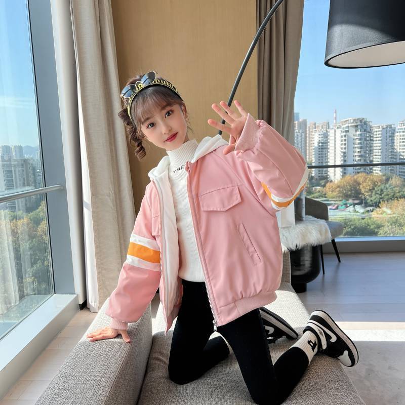 Girls' coat 2022 autumn and winter new primary school students wear soft and comfortable foreign style jacket middle and big children's Korean version of the top